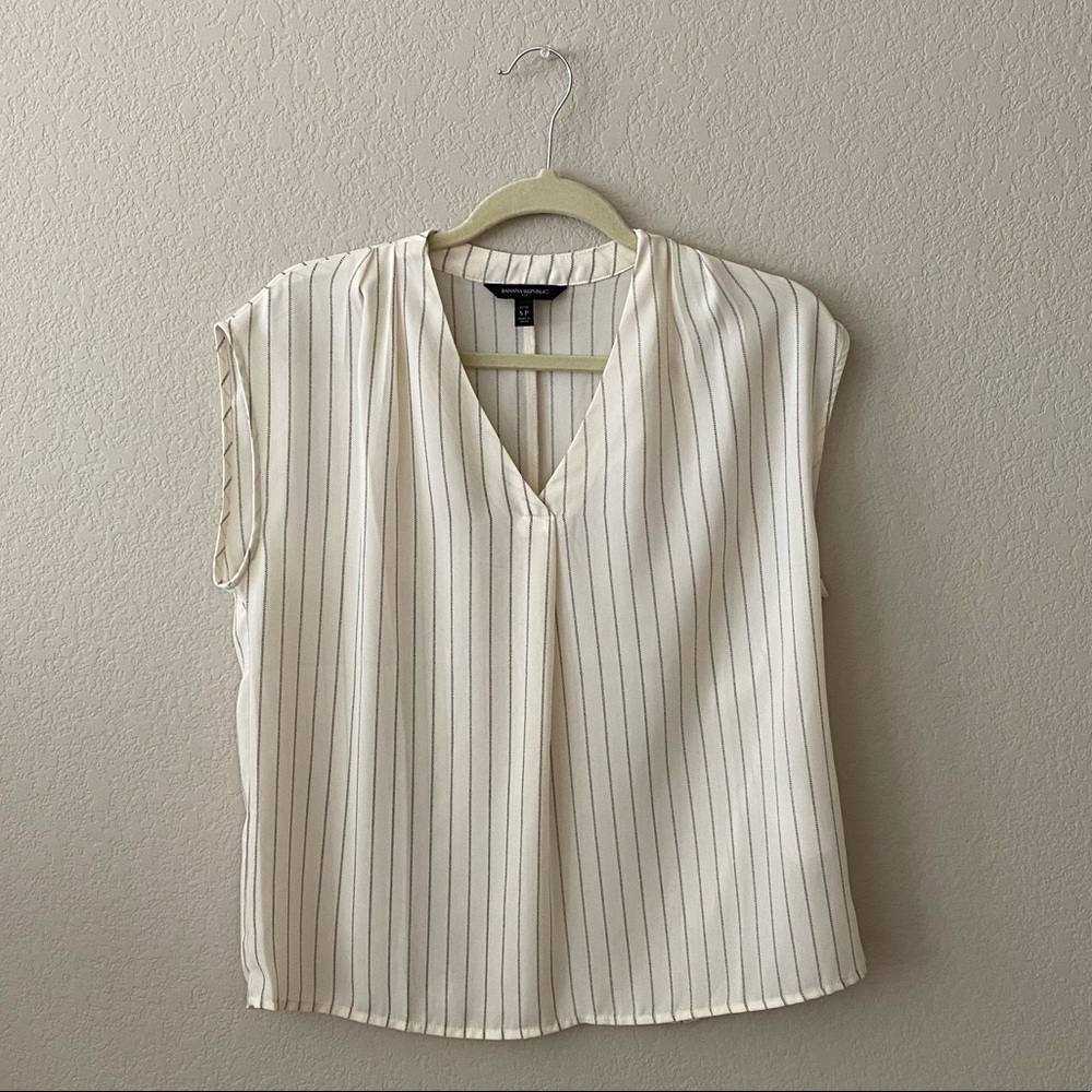 Banana Republic Factory Striped Sleeveless Blouse